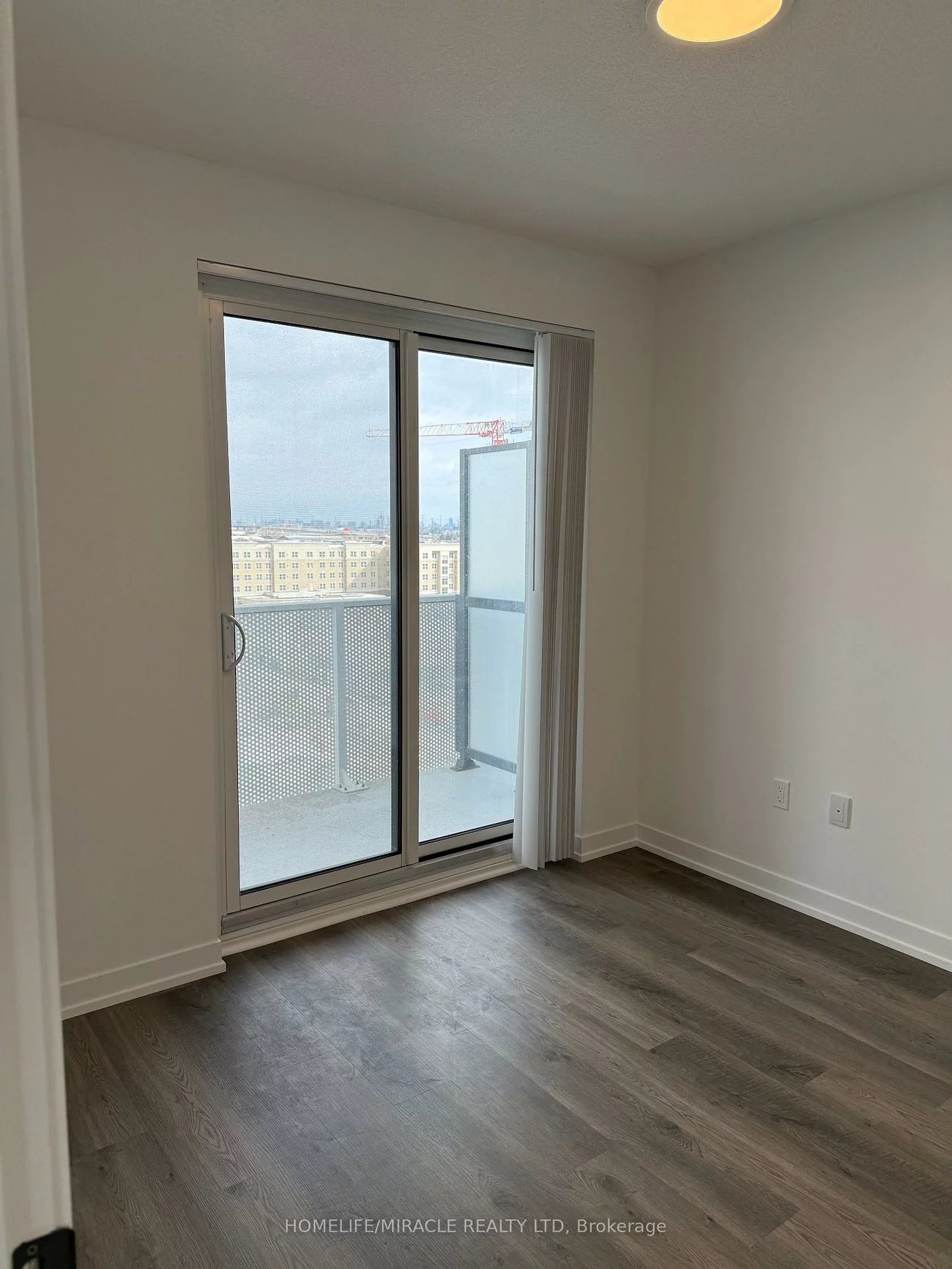 195, Commerce, Vaughan Corporate Centre, Vaughan