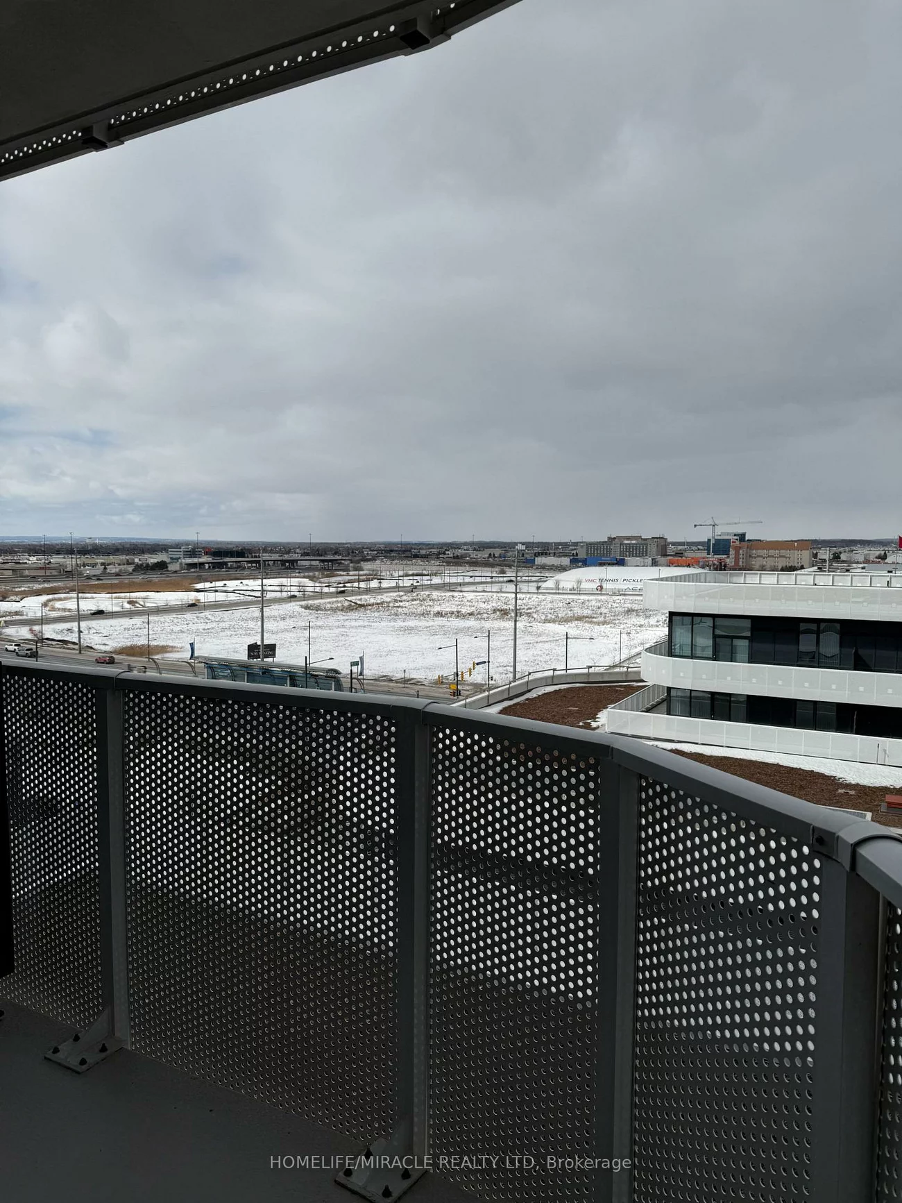 195, Commerce, Vaughan Corporate Centre, Vaughan