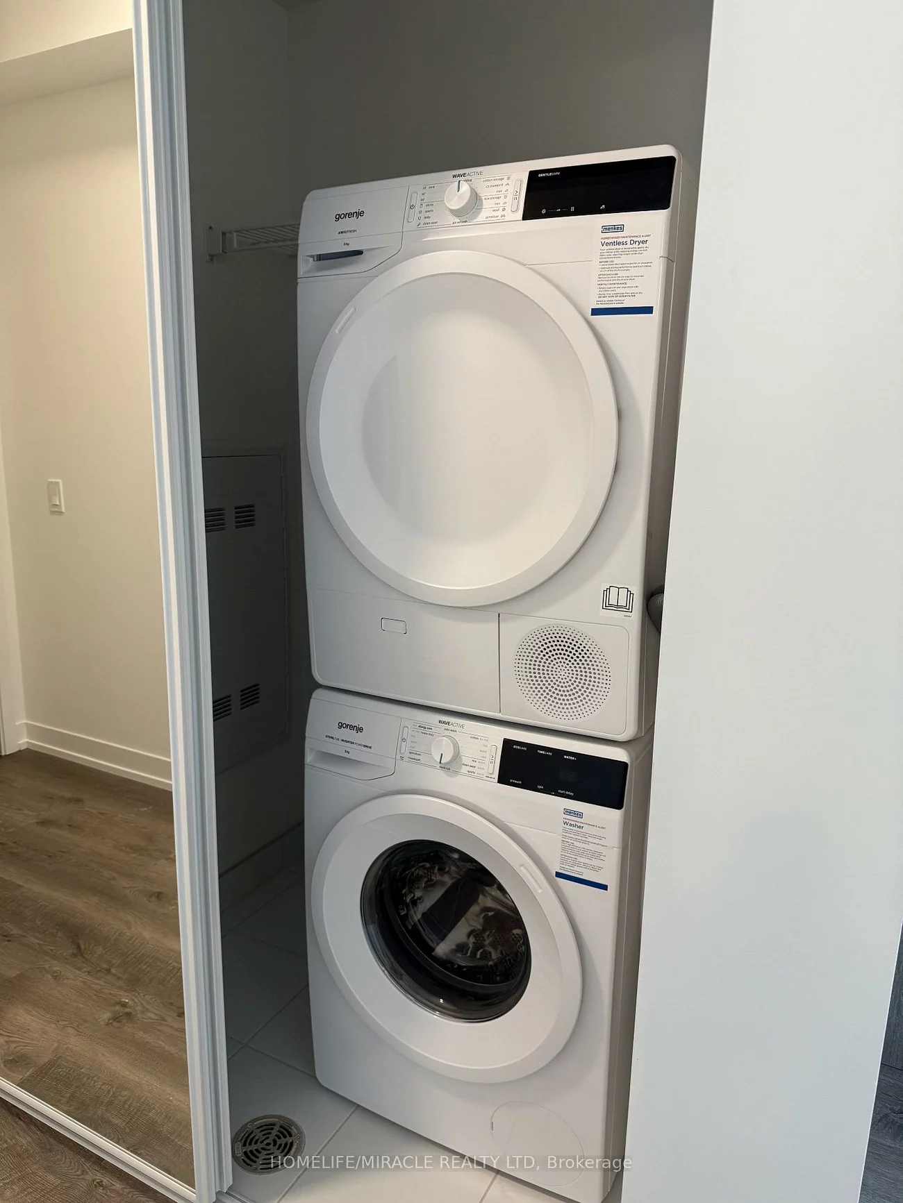 195, Commerce, Vaughan Corporate Centre, Vaughan