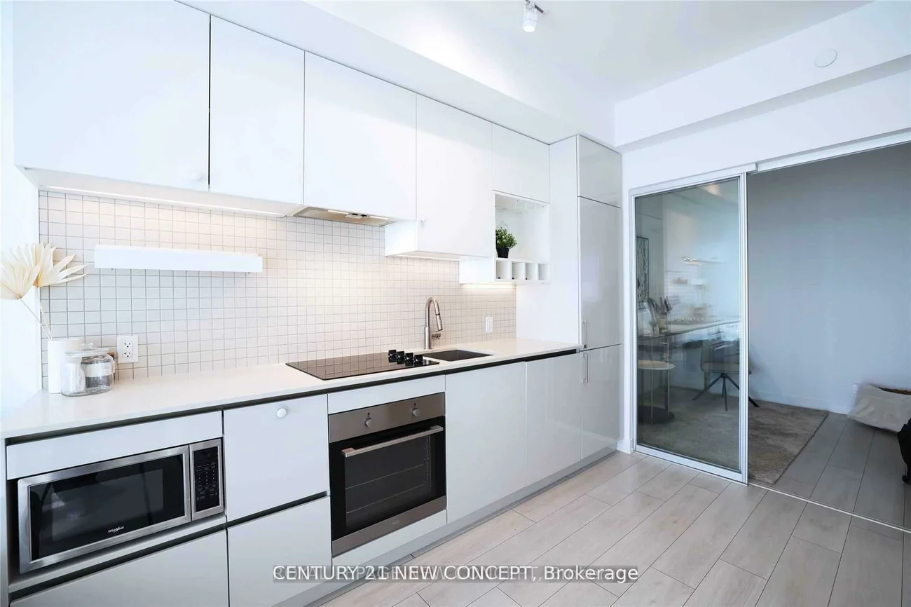 898, Portage, Vaughan Corporate Centre, Vaughan