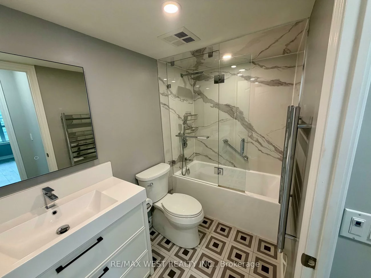 60, Disera, Beverley Glen, Vaughan