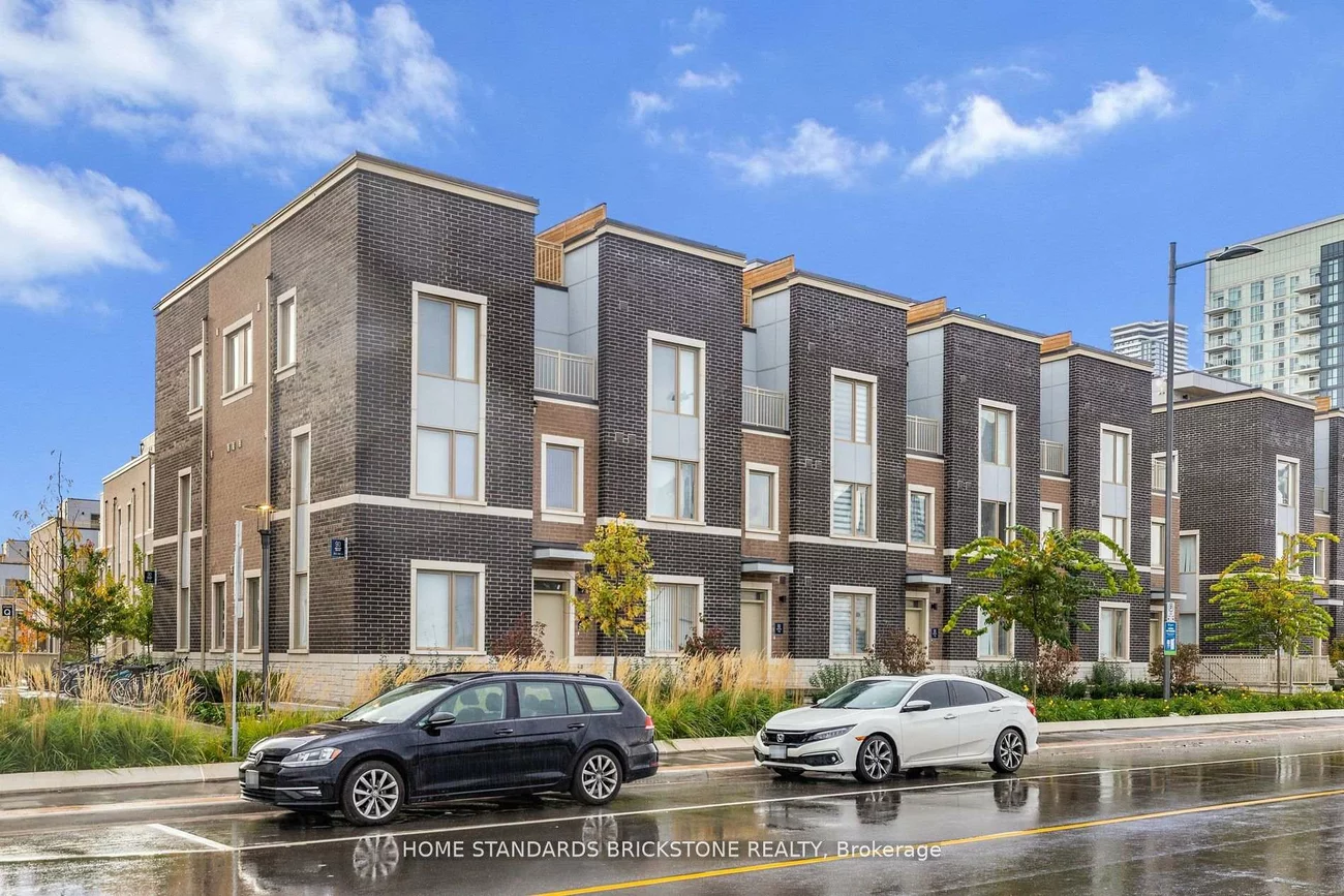 90, Honeycrisp, Vaughan Corporate Centre, Vaughan