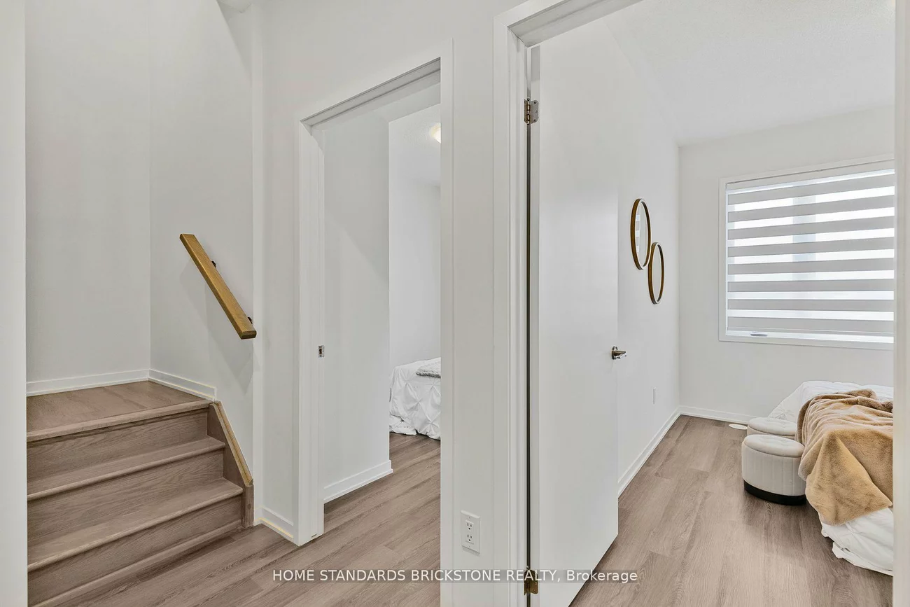 90, Honeycrisp, Vaughan Corporate Centre, Vaughan