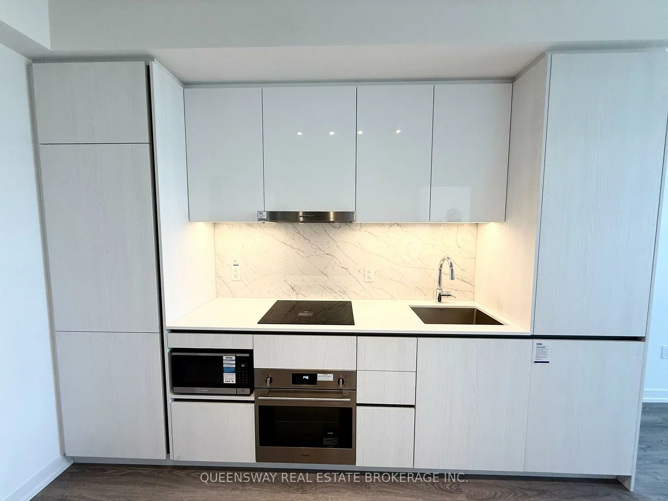 8, Interchange Wy, Vaughan Corporate Centre, Vaughan