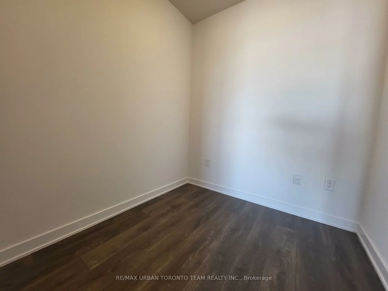 38, Honeycrisp, Vaughan Corporate Centre, Vaughan