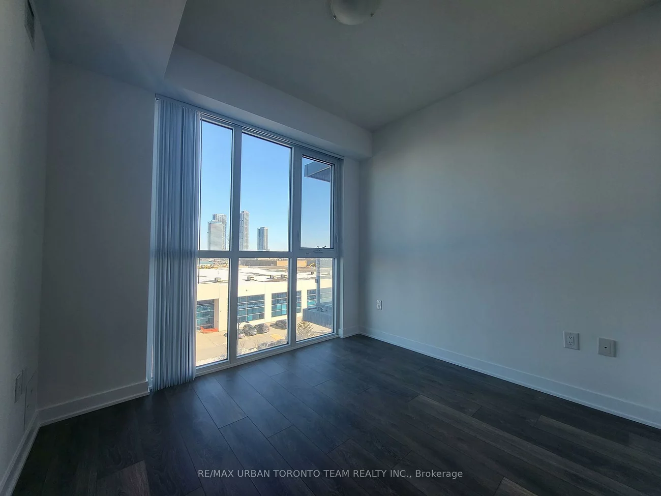 38, Honeycrisp, Vaughan Corporate Centre, Vaughan