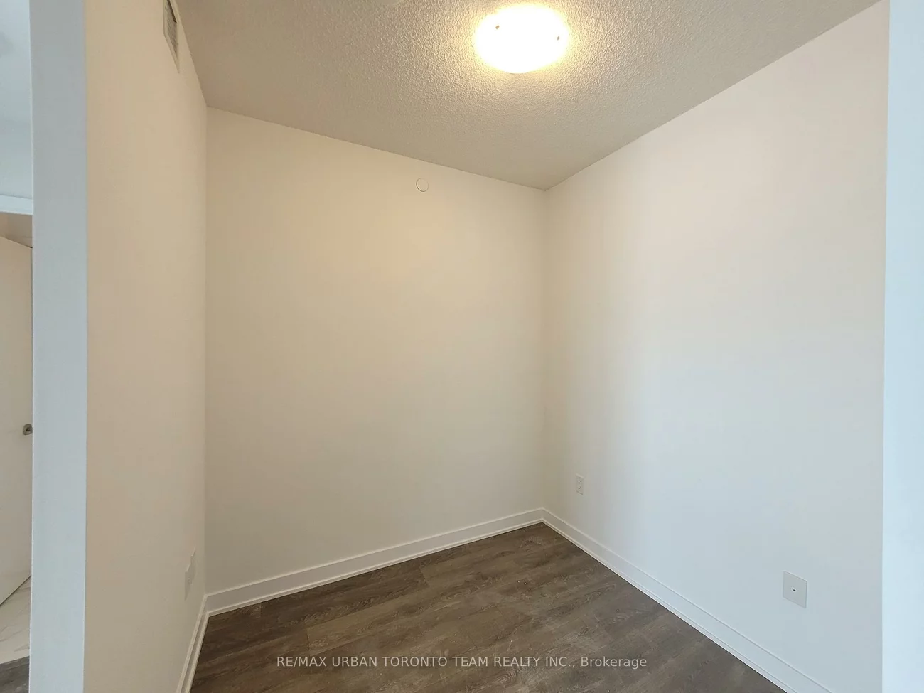 38, Honeycrisp, Vaughan Corporate Centre, Vaughan