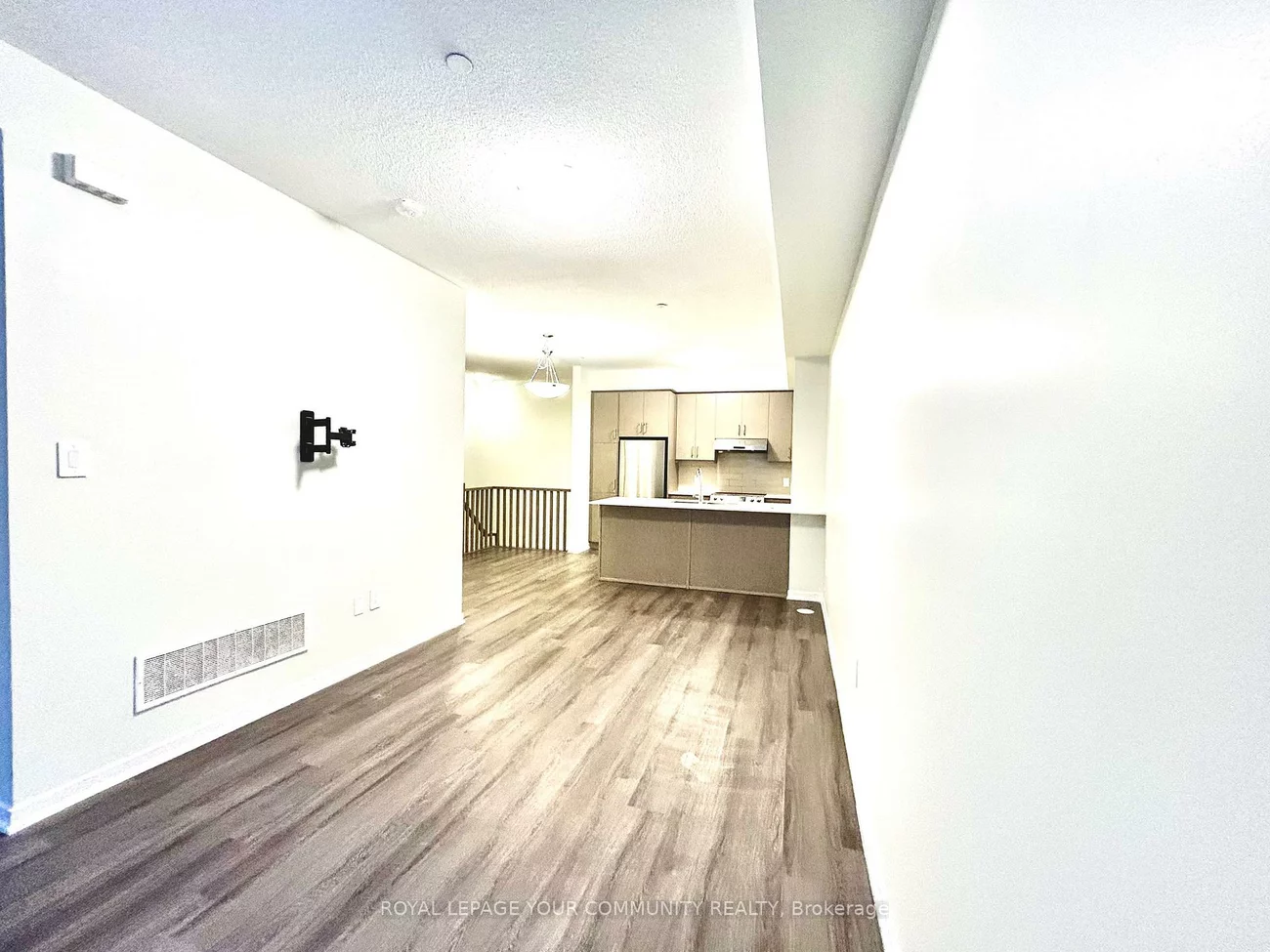 39, Honeycrisp, Vaughan Corporate Centre, Vaughan