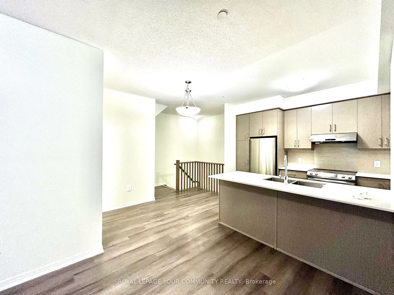 39, Honeycrisp, Vaughan Corporate Centre, Vaughan