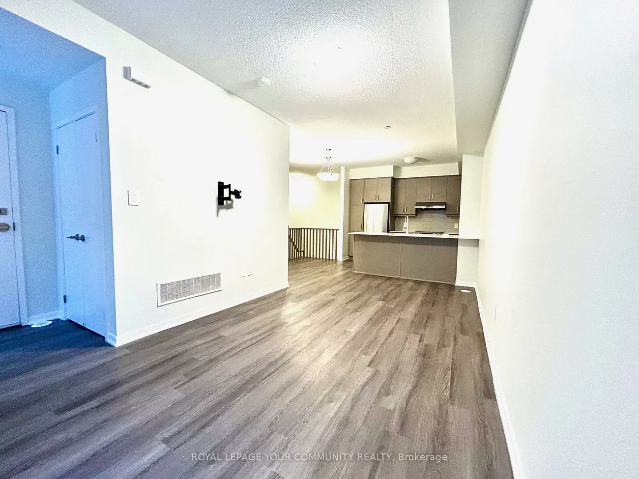 39, Honeycrisp, Vaughan Corporate Centre, Vaughan