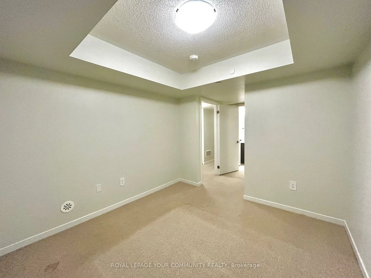 39, Honeycrisp, Vaughan Corporate Centre, Vaughan