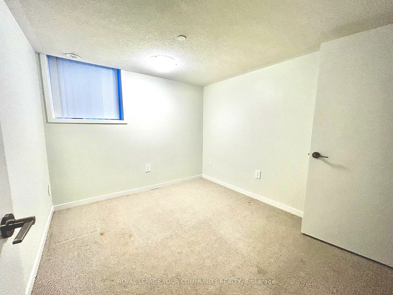 39, Honeycrisp, Vaughan Corporate Centre, Vaughan