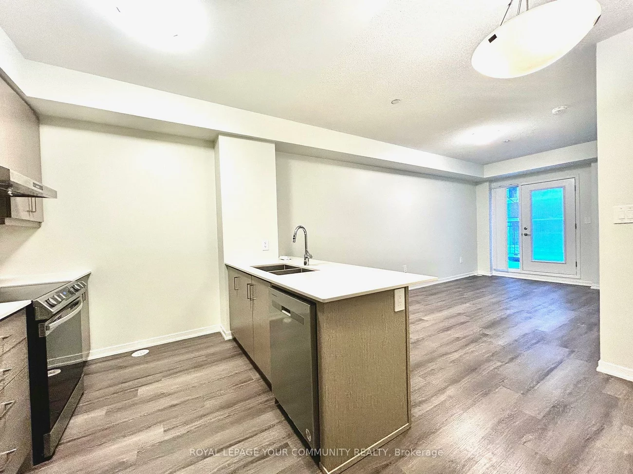 39, Honeycrisp, Vaughan Corporate Centre, Vaughan