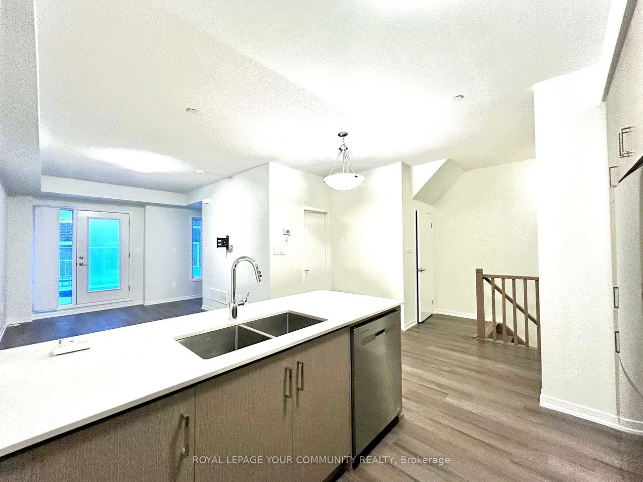 39, Honeycrisp, Vaughan Corporate Centre, Vaughan