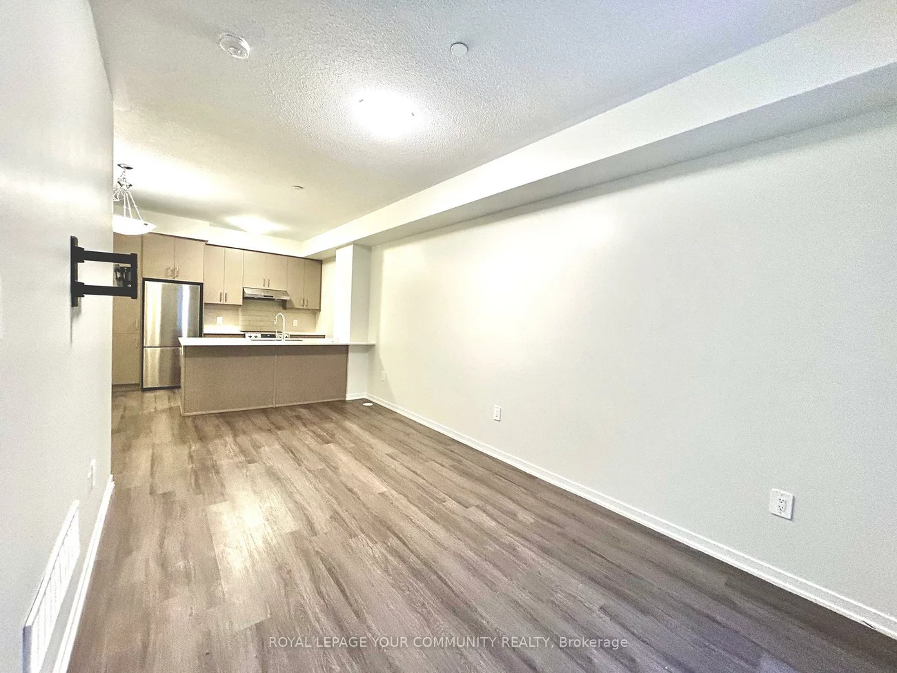 39, Honeycrisp, Vaughan Corporate Centre, Vaughan