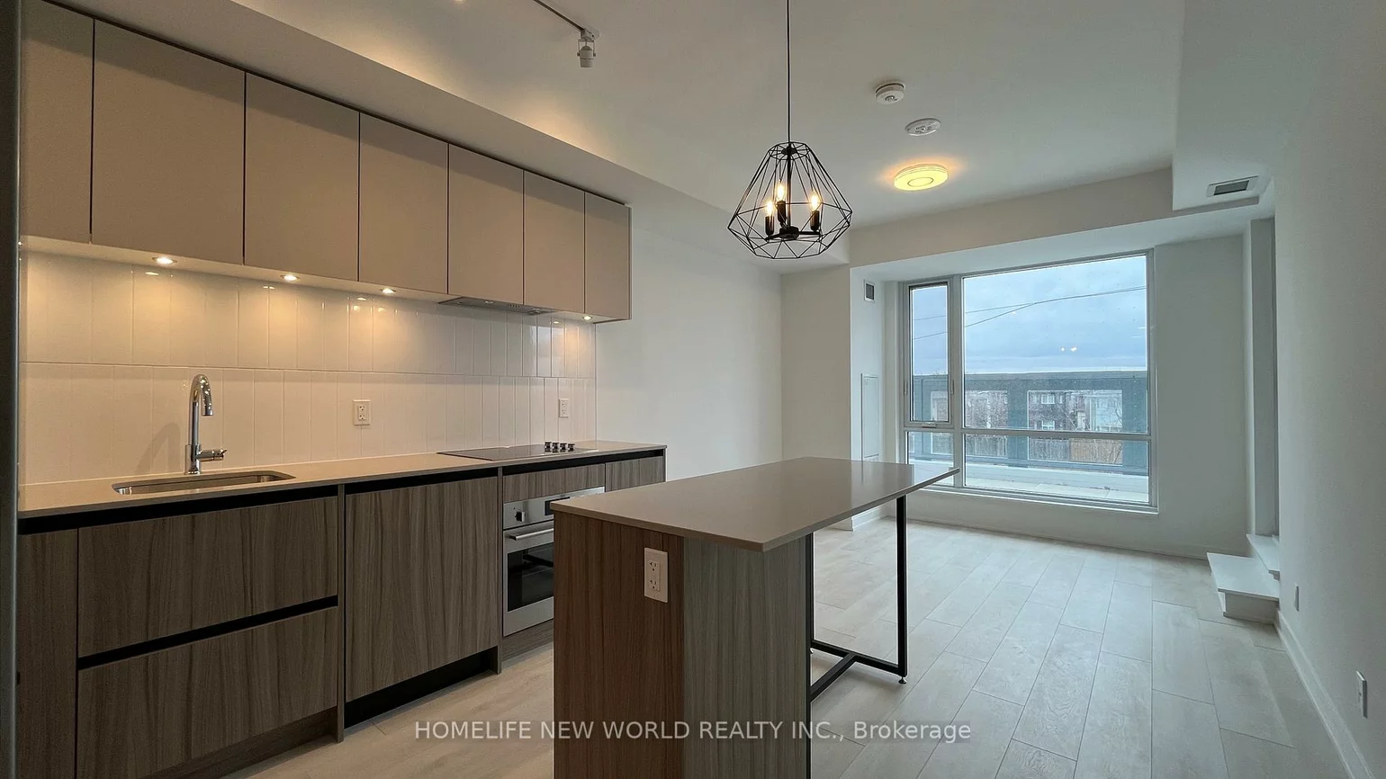 7950, Bathurst, Beverley Glen, Vaughan