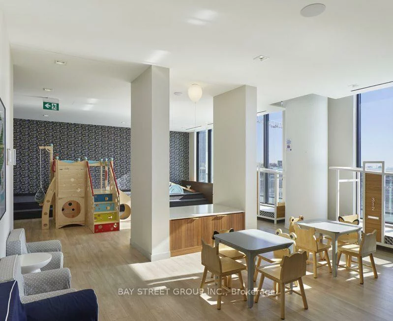 950, Portage, Vaughan Corporate Centre, Vaughan