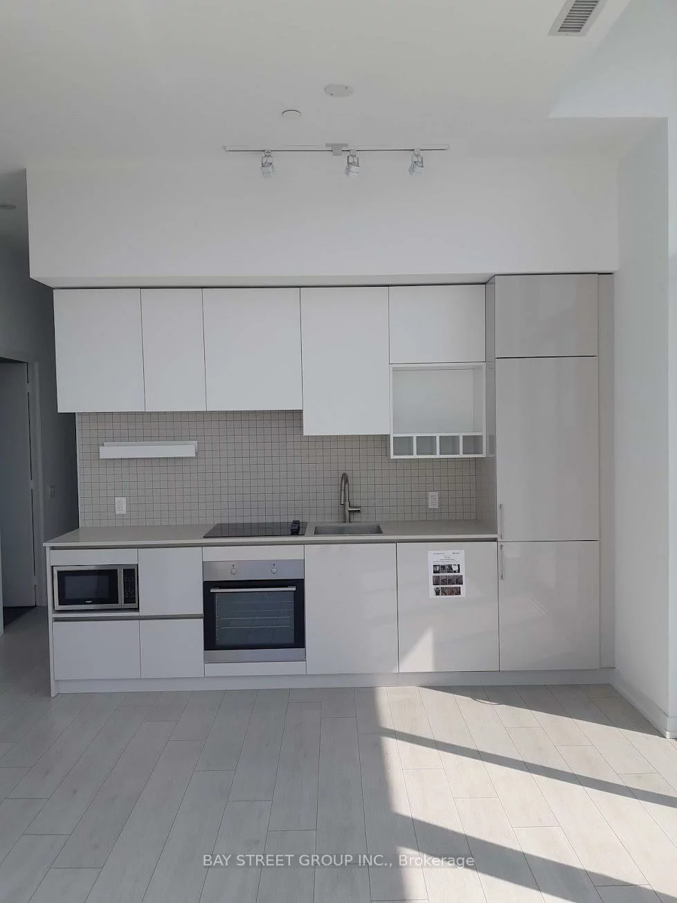 950, Portage, Vaughan Corporate Centre, Vaughan