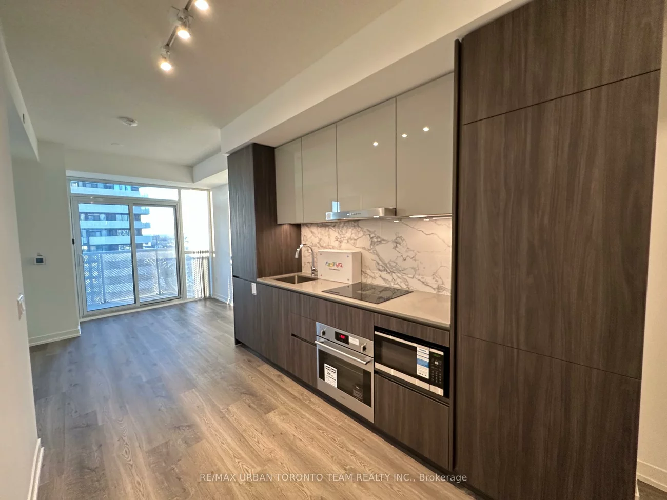 8, Interchange, Vaughan Corporate Centre, Vaughan