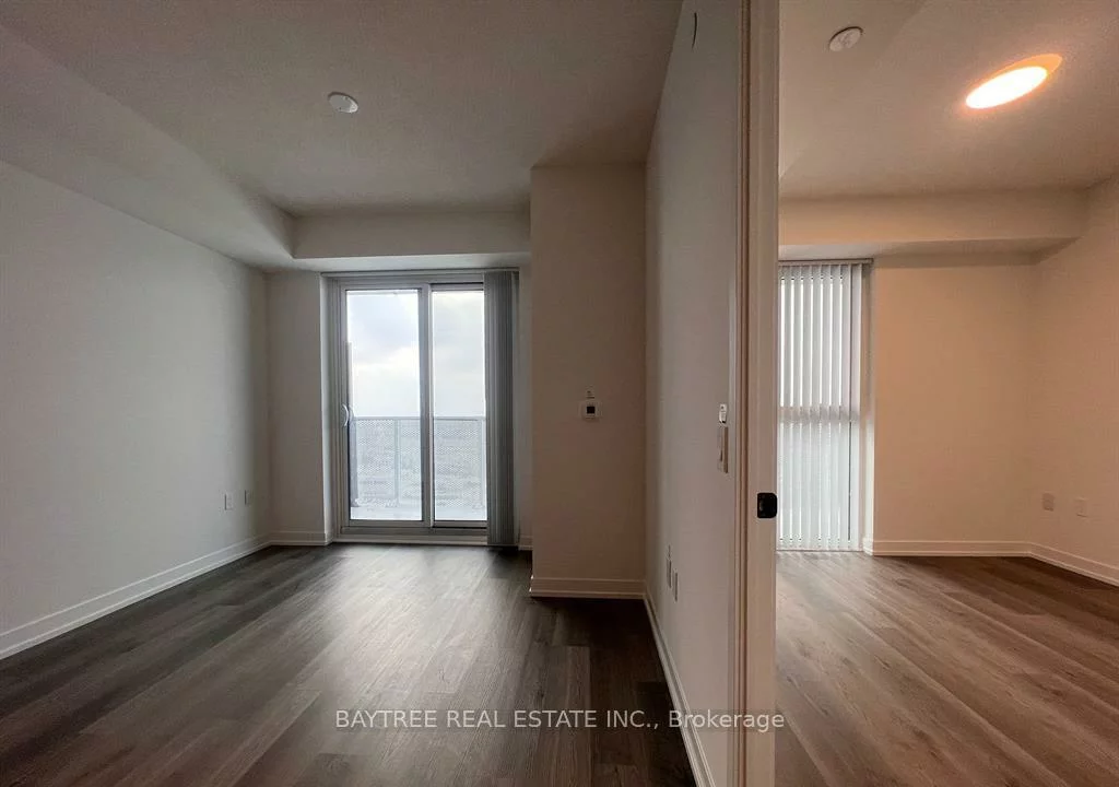 195, Commerce, Vaughan Corporate Centre, Vaughan