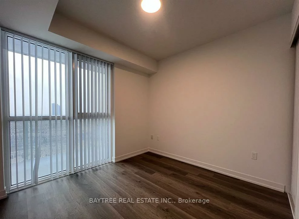 195, Commerce, Vaughan Corporate Centre, Vaughan