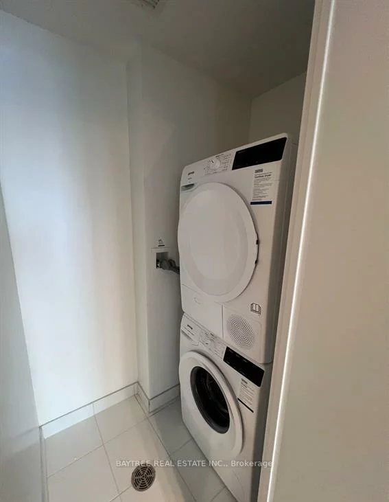 195, Commerce, Vaughan Corporate Centre, Vaughan