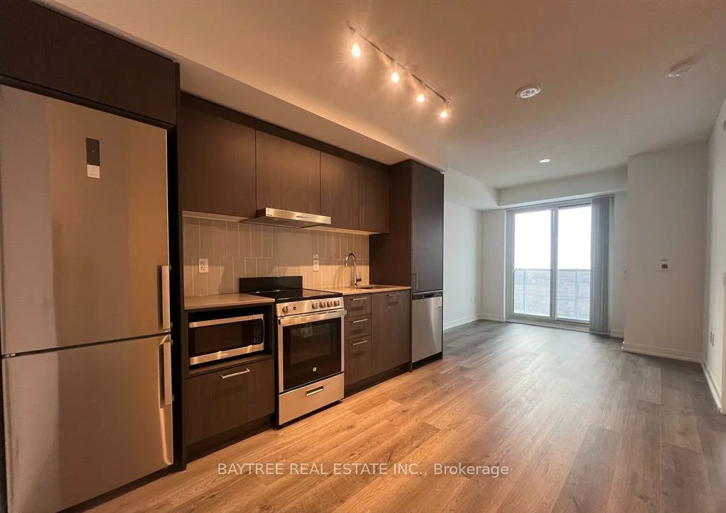 195, Commerce, Vaughan Corporate Centre, Vaughan