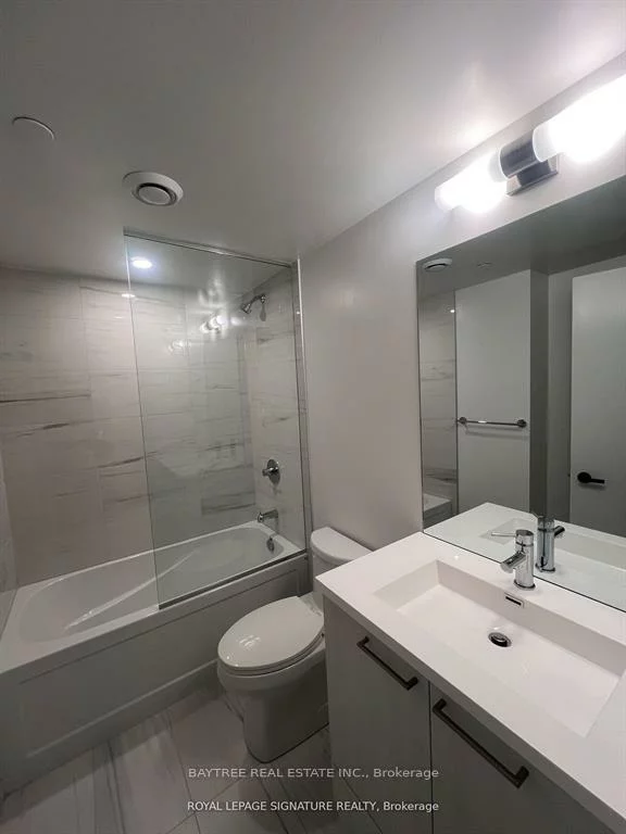 195, Commerce, Vaughan Corporate Centre, Vaughan