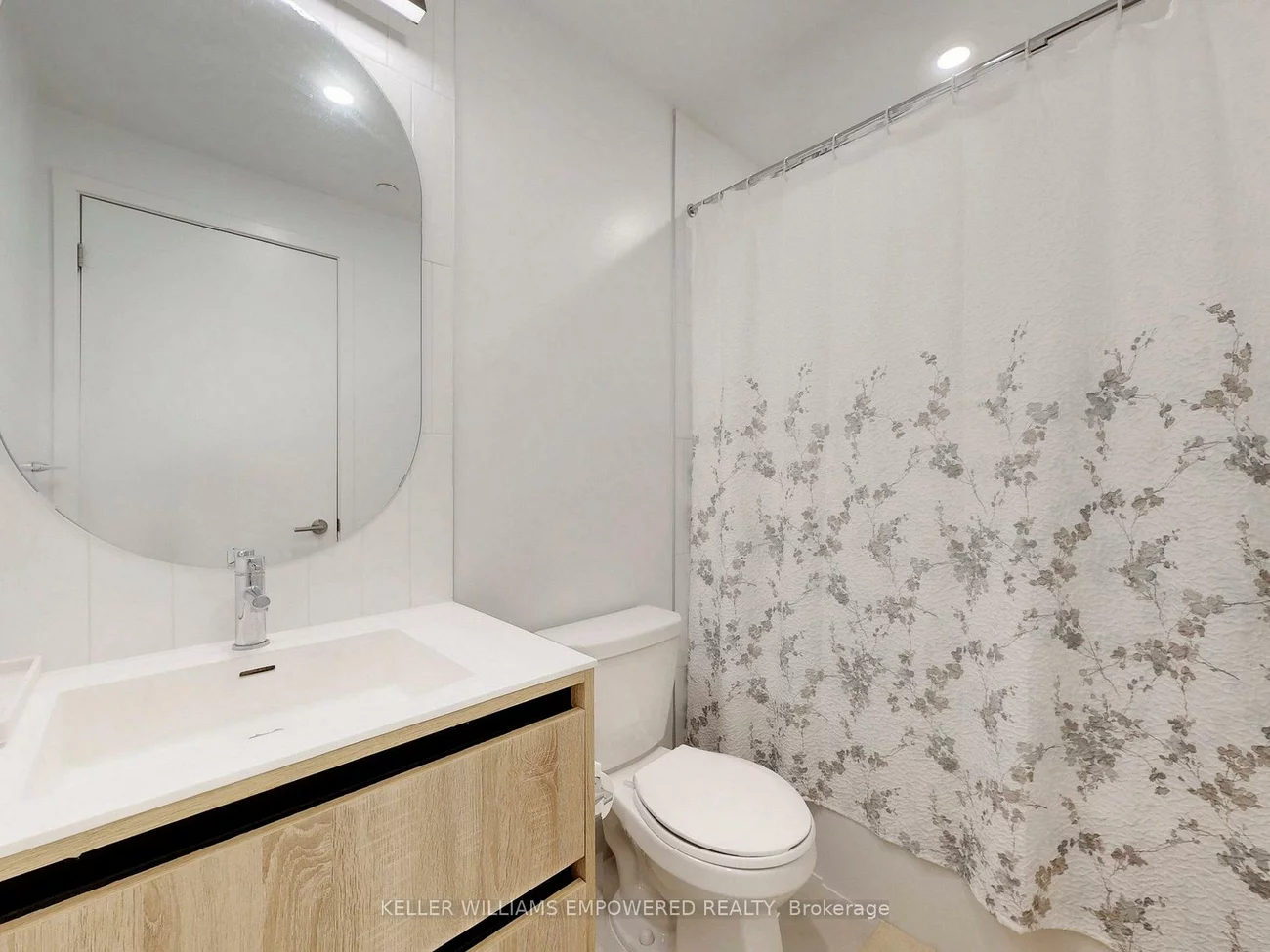 7950, Bathurst, Beverley Glen, Vaughan