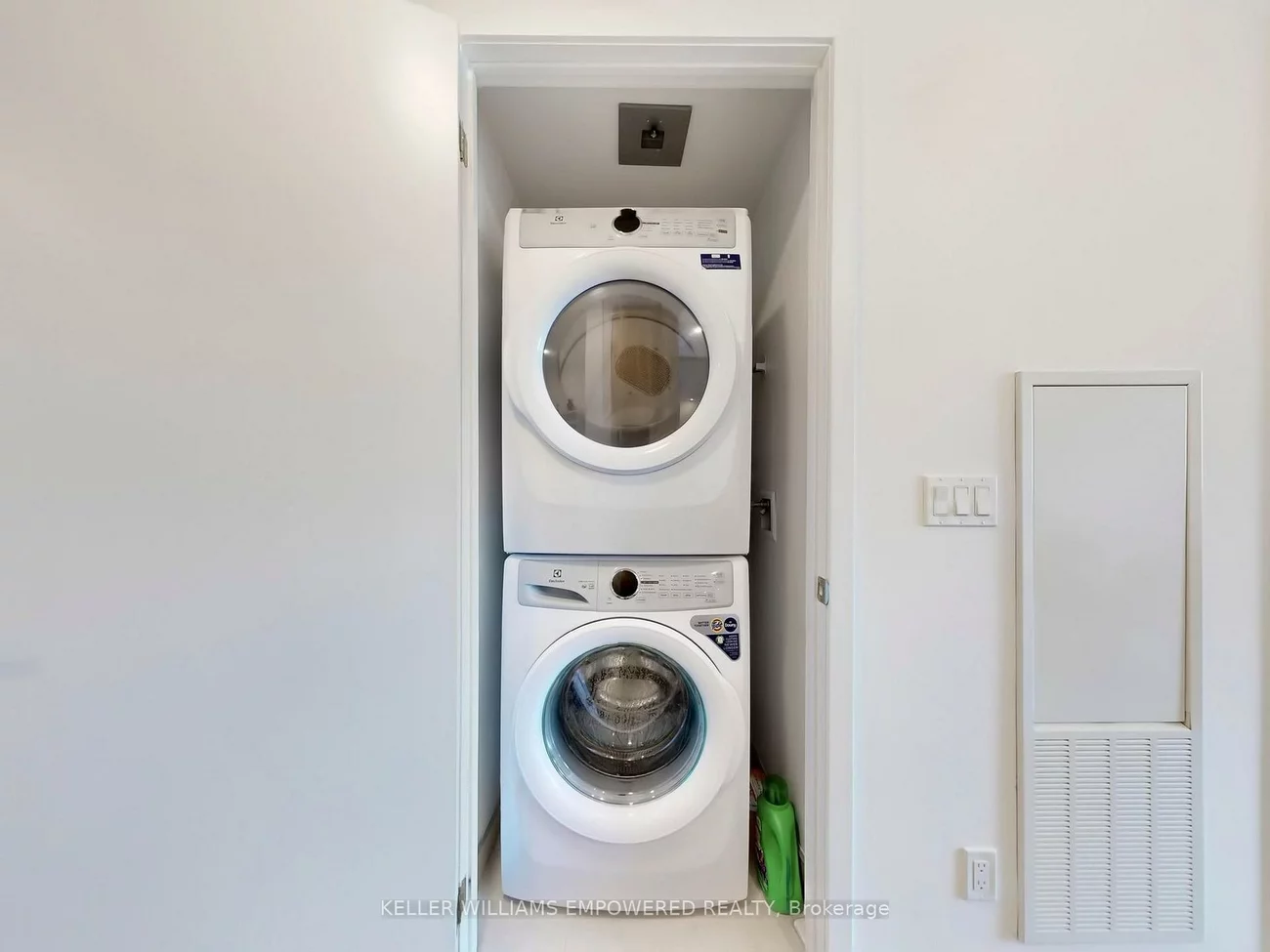 7950, Bathurst, Beverley Glen, Vaughan