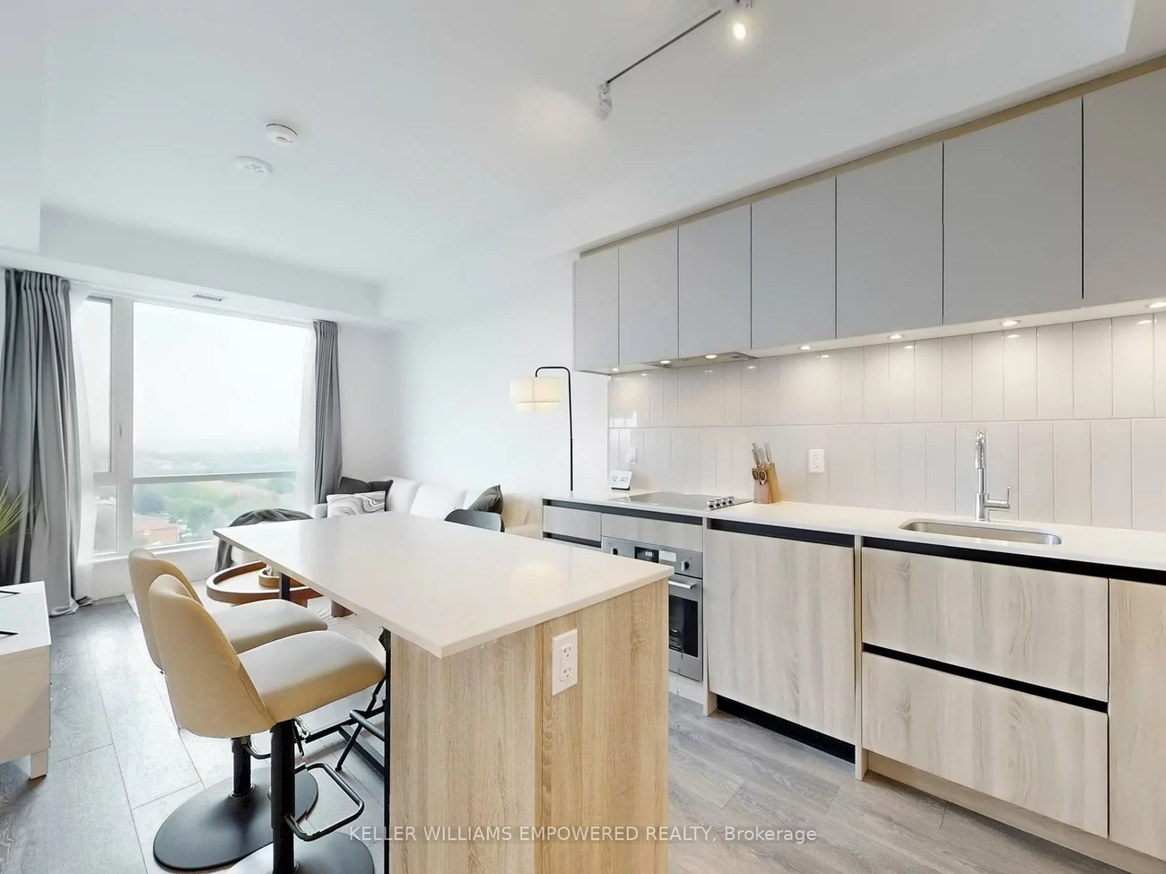 7950, Bathurst, Beverley Glen, Vaughan