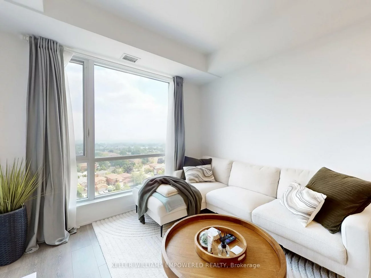 7950, Bathurst, Beverley Glen, Vaughan