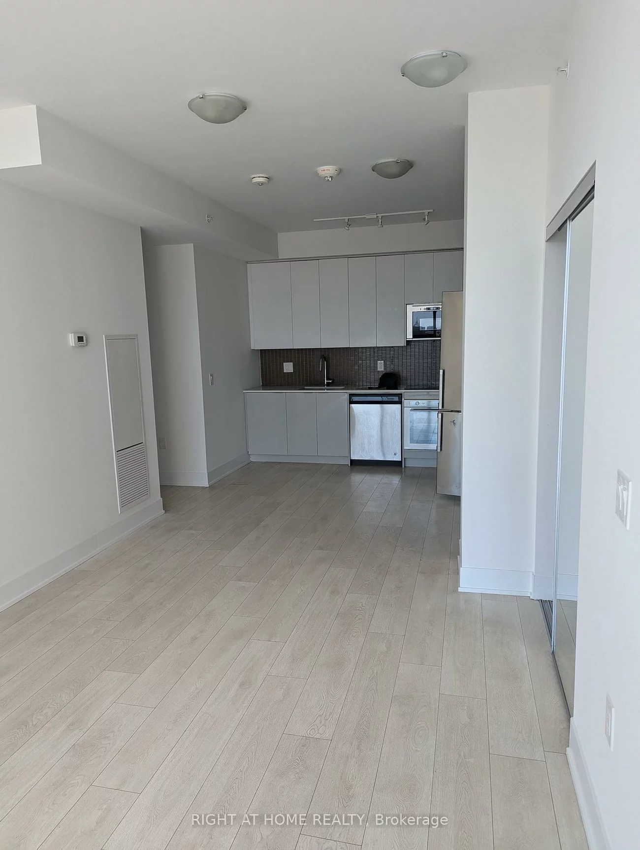 2908, Highway 7, Concord, Vaughan