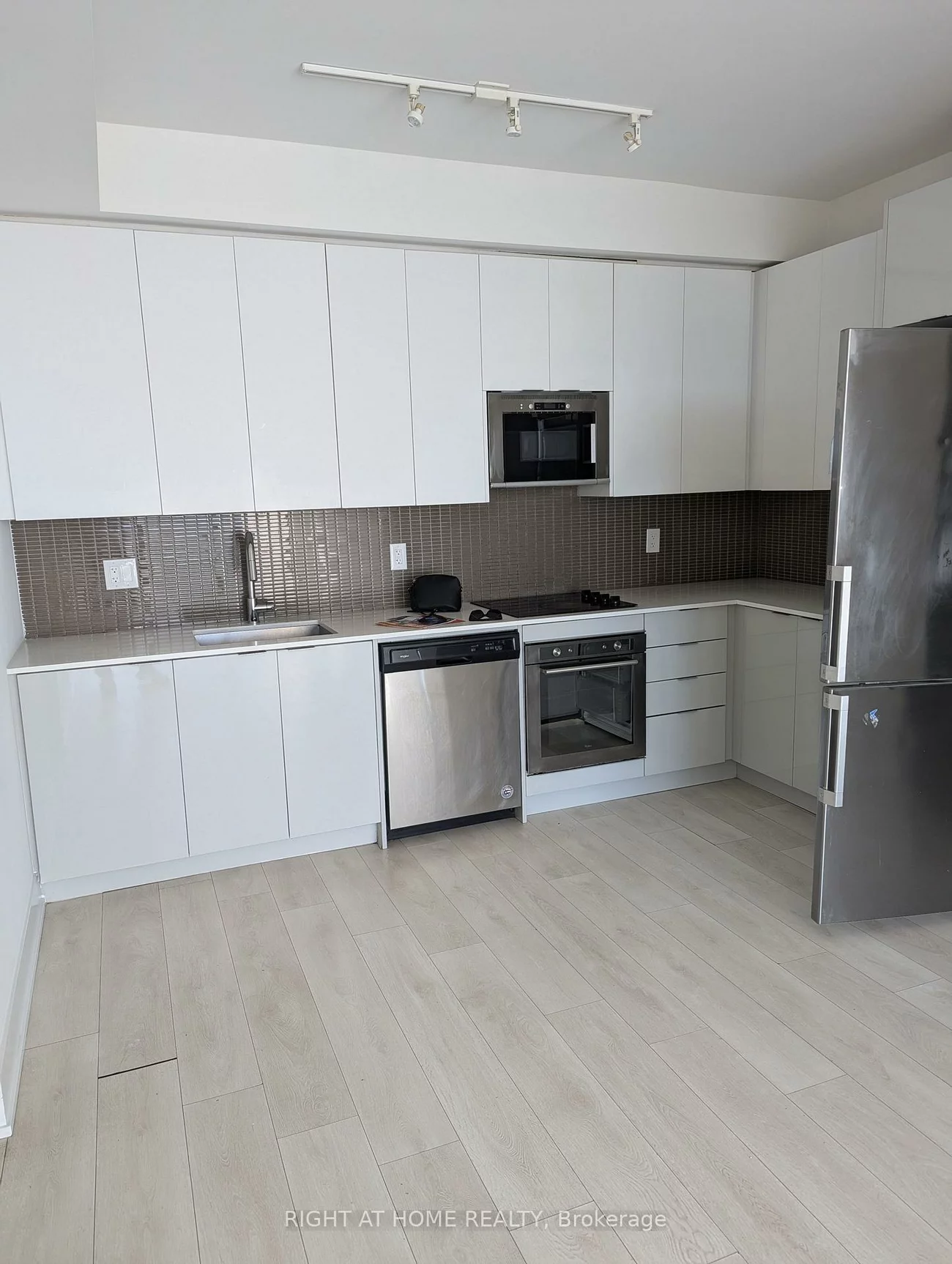 2908, Highway 7, Concord, Vaughan