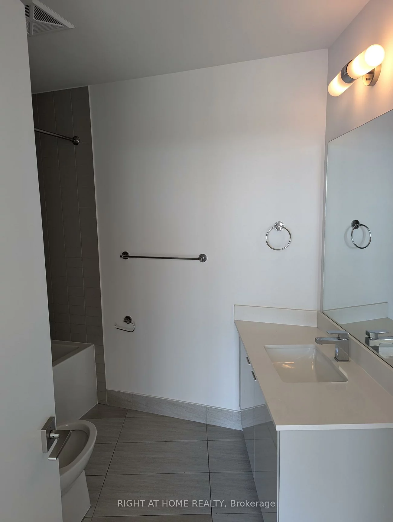 2908, Highway 7, Concord, Vaughan