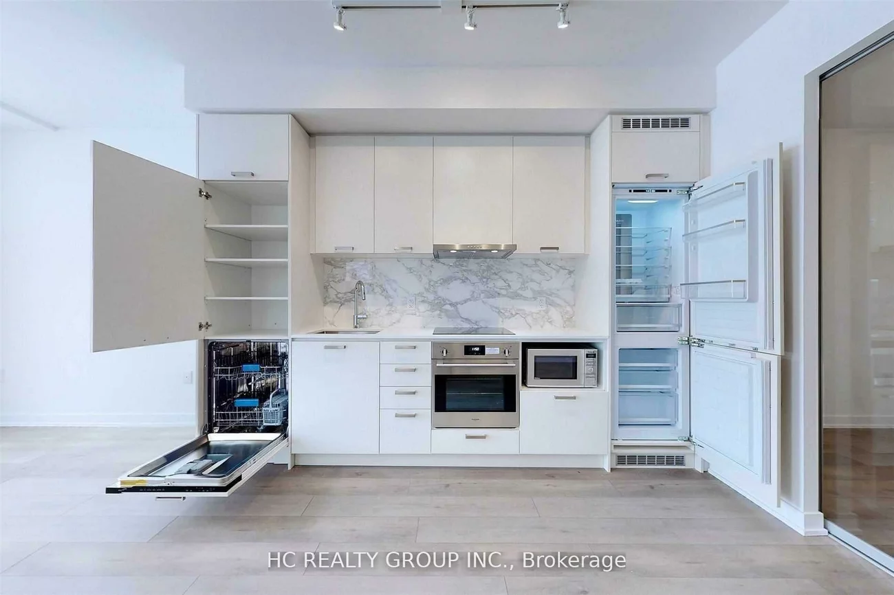 10, Honeycrisp, Vaughan Corporate Centre, Vaughan