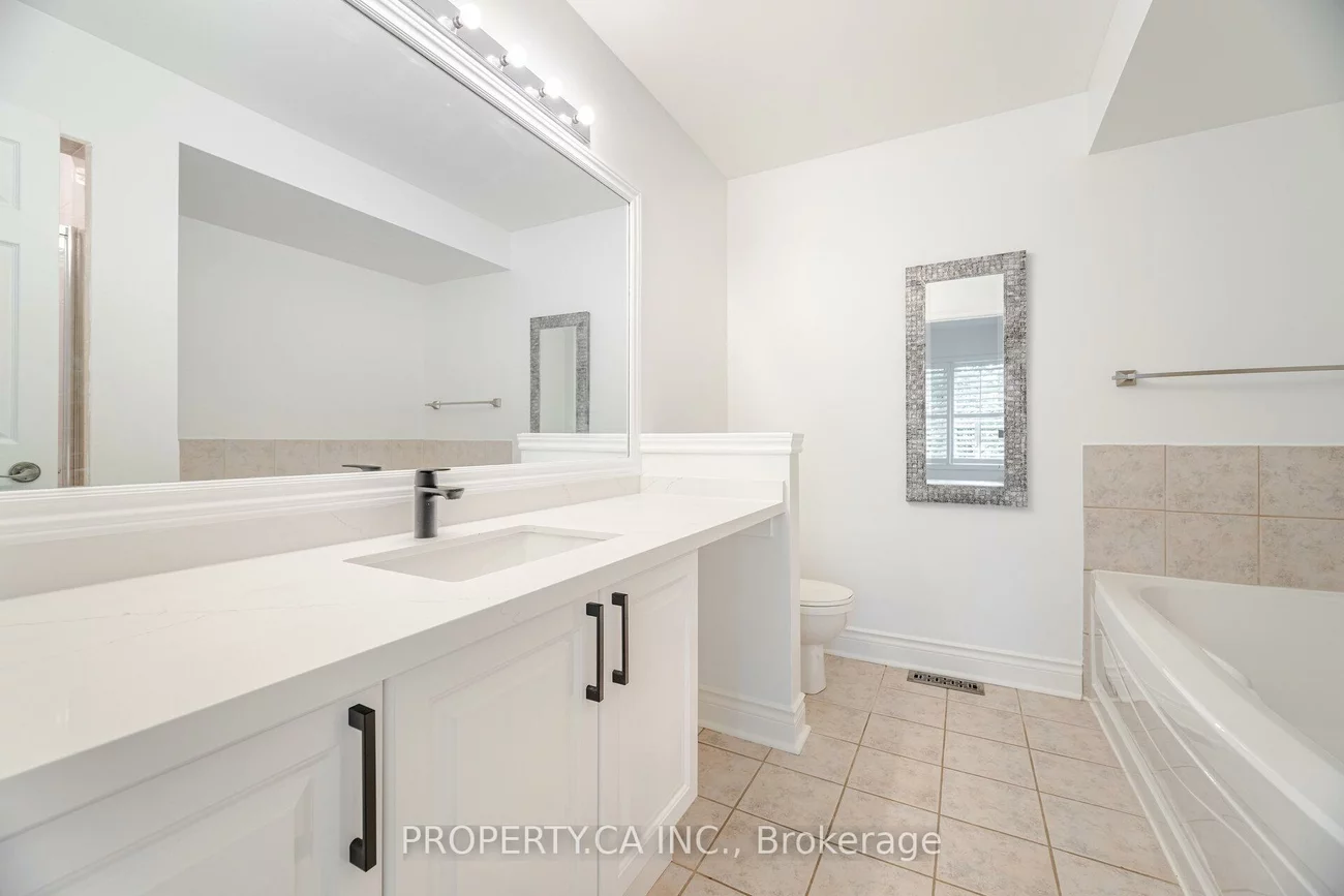 8038, Yonge, Uplands, Vaughan