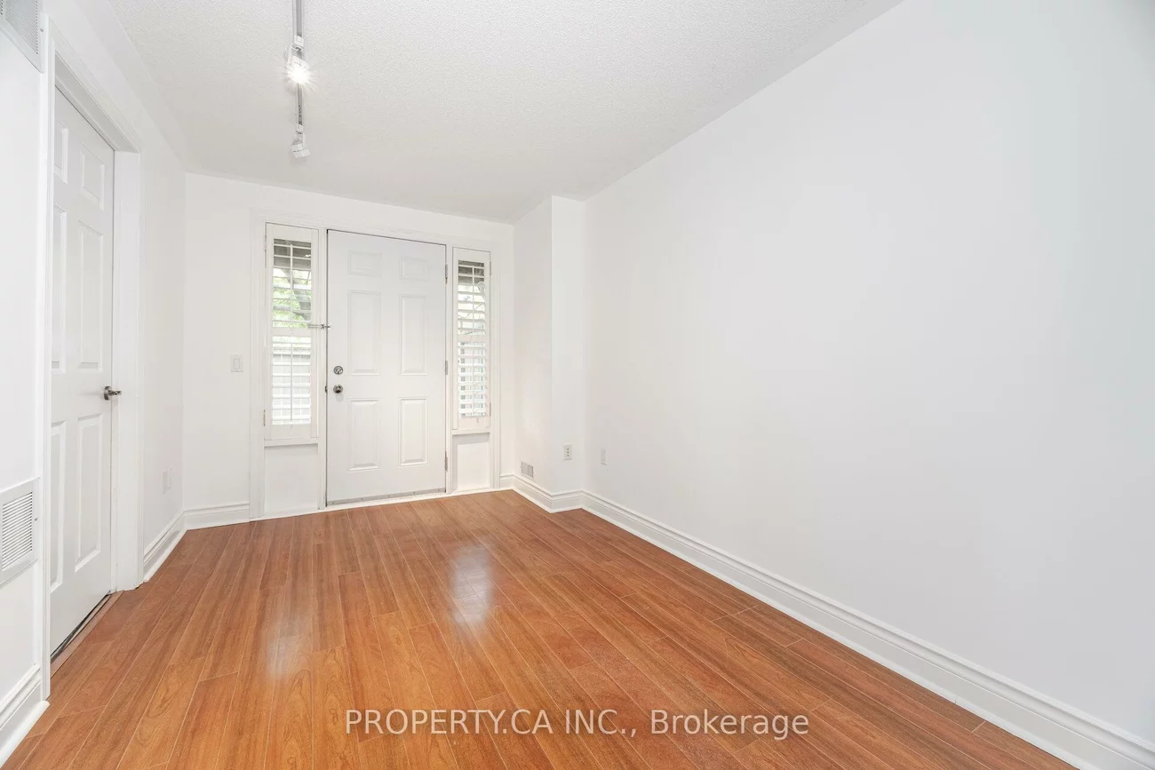 8038, Yonge, Uplands, Vaughan