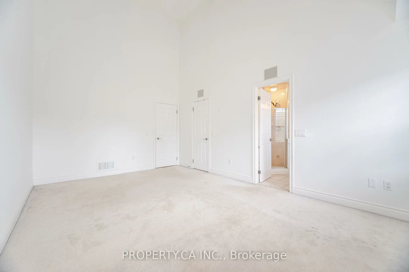 8038, Yonge, Uplands, Vaughan