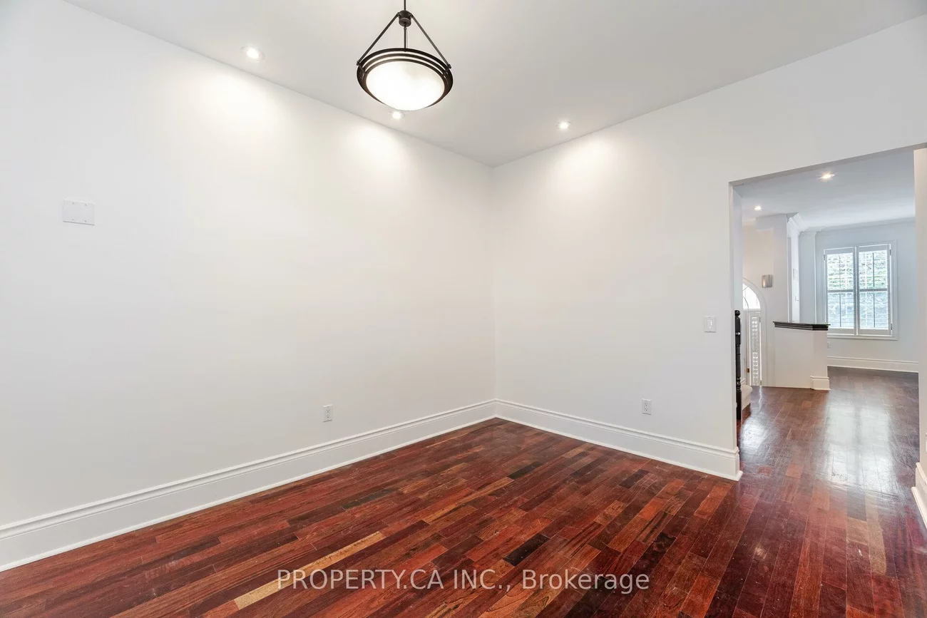 8038, Yonge, Uplands, Vaughan