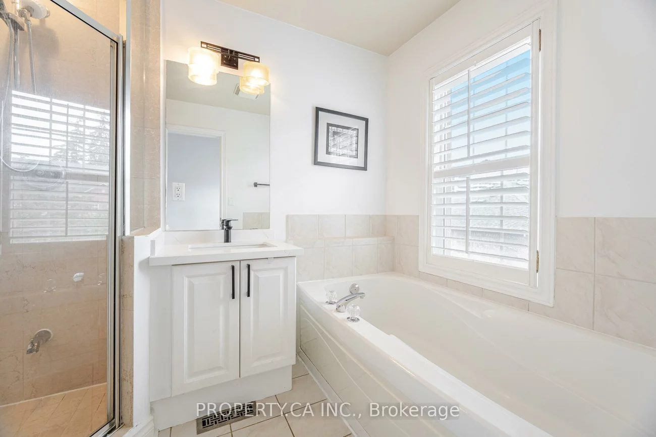 8038, Yonge, Uplands, Vaughan