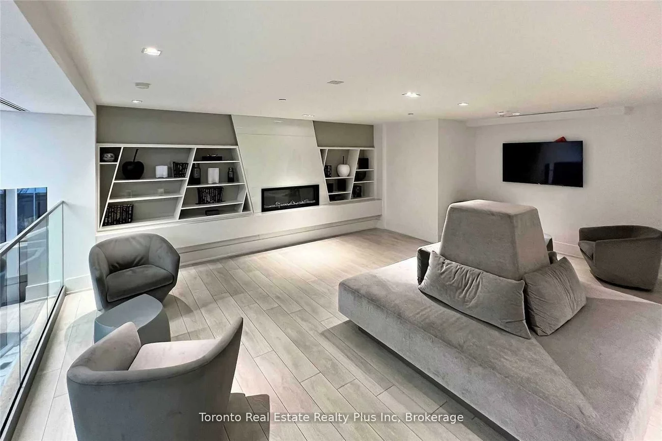 2908, Highway 7, Concord, Vaughan