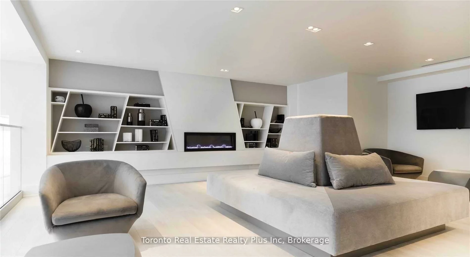 2908, Highway 7, Concord, Vaughan