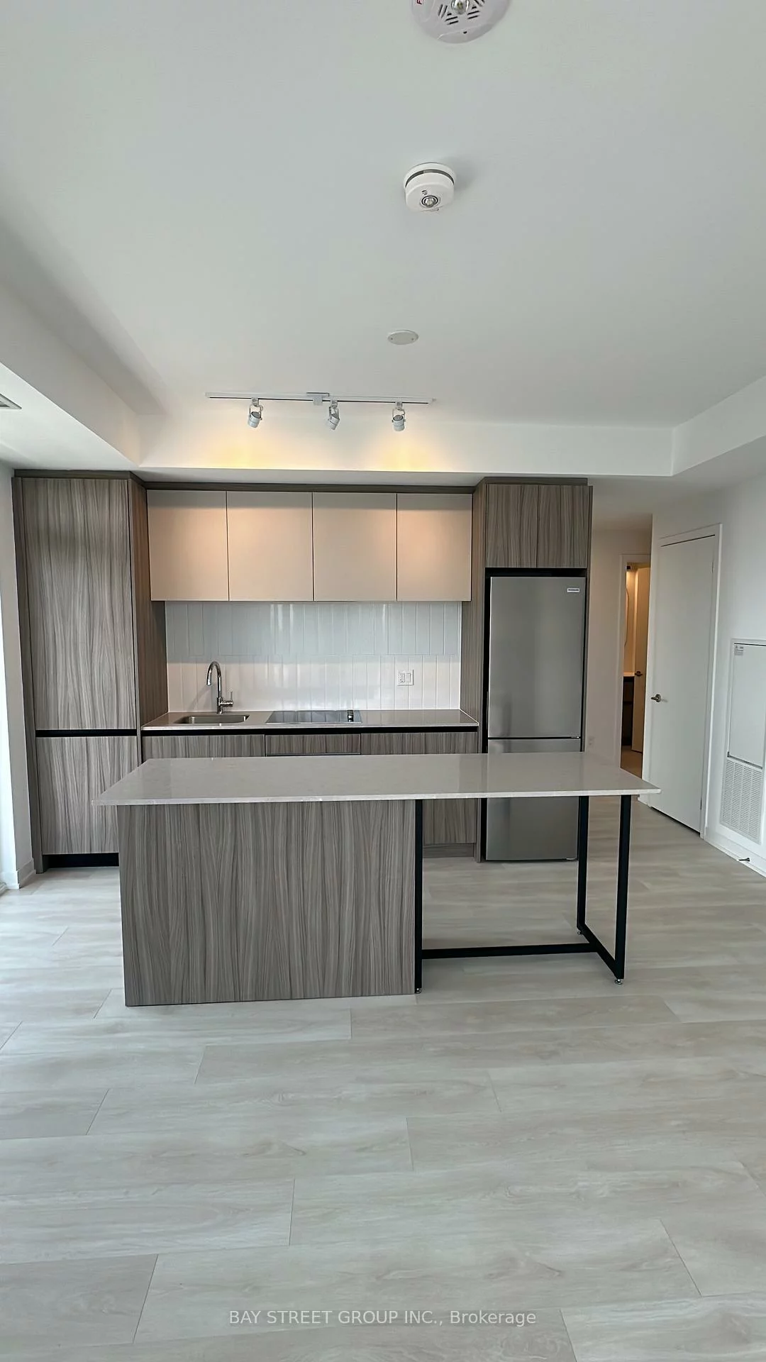 7950, Bathurst, Beverley Glen, Vaughan