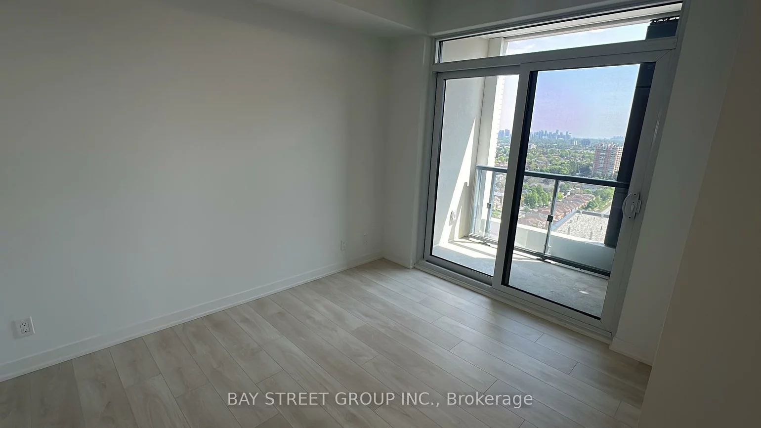 7950, Bathurst, Beverley Glen, Vaughan