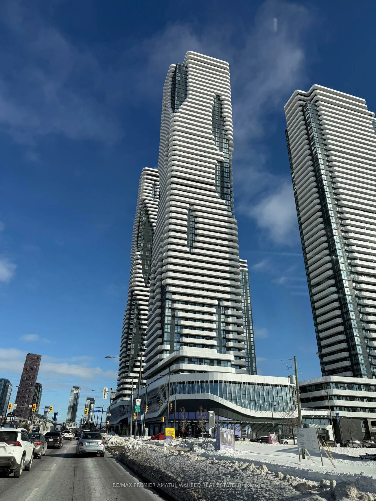 225, Commerce, Vaughan Corporate Centre, Vaughan