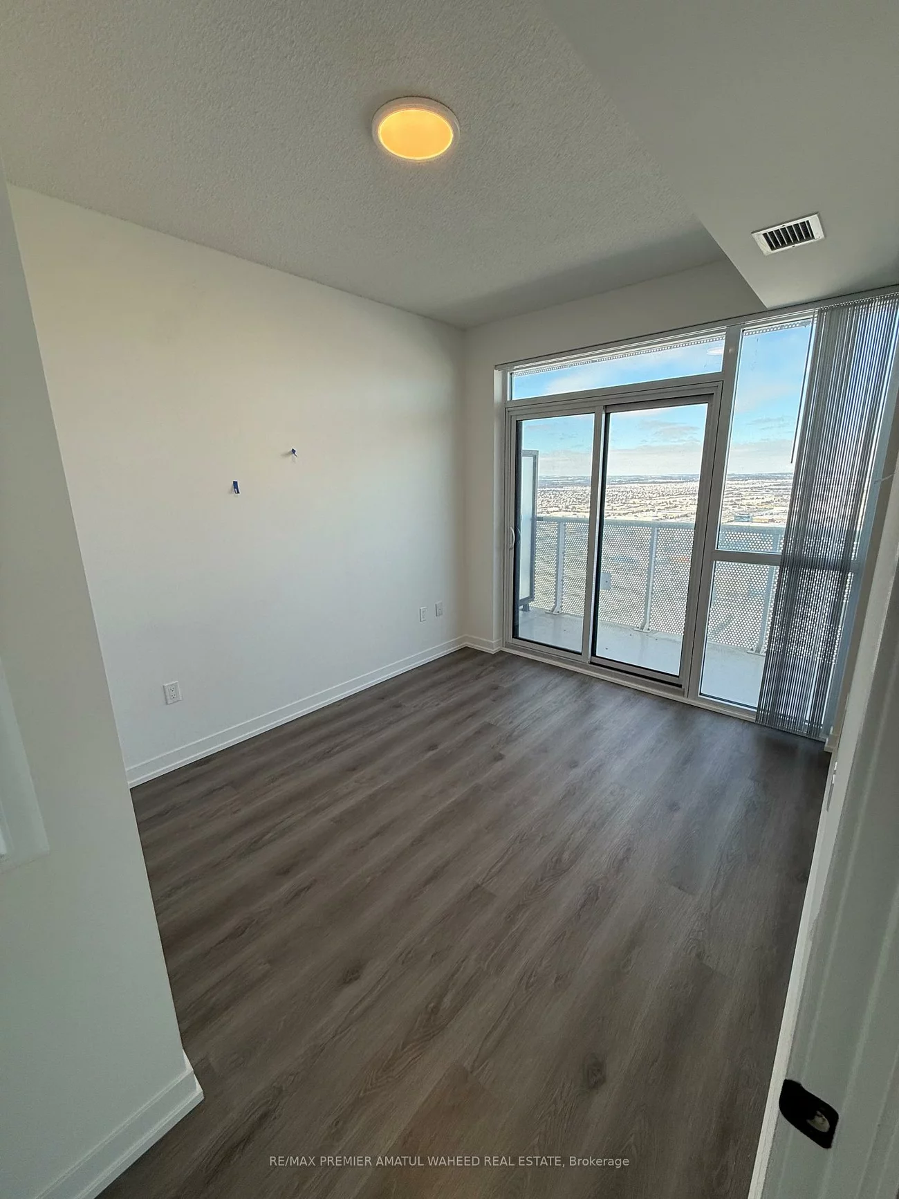 225, Commerce, Vaughan Corporate Centre, Vaughan