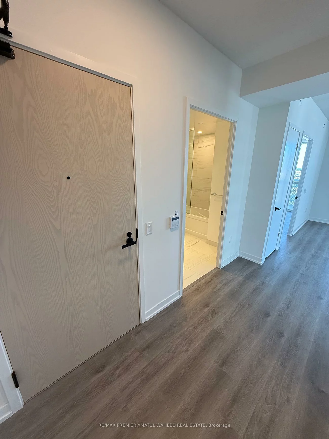 225, Commerce, Vaughan Corporate Centre, Vaughan