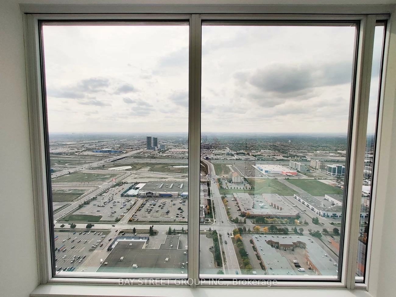 898, Portage, Vaughan Corporate Centre, Vaughan