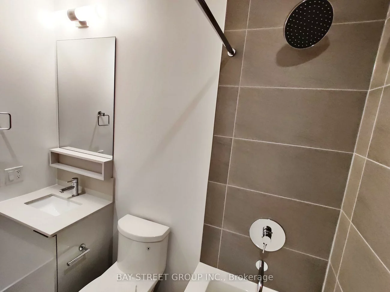 898, Portage, Vaughan Corporate Centre, Vaughan